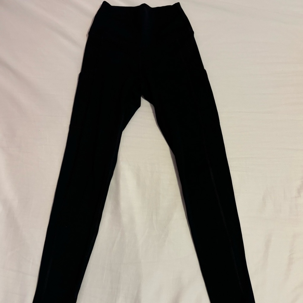 aerie Chill Play Move Leggings (with two pockets) in Size XS Short